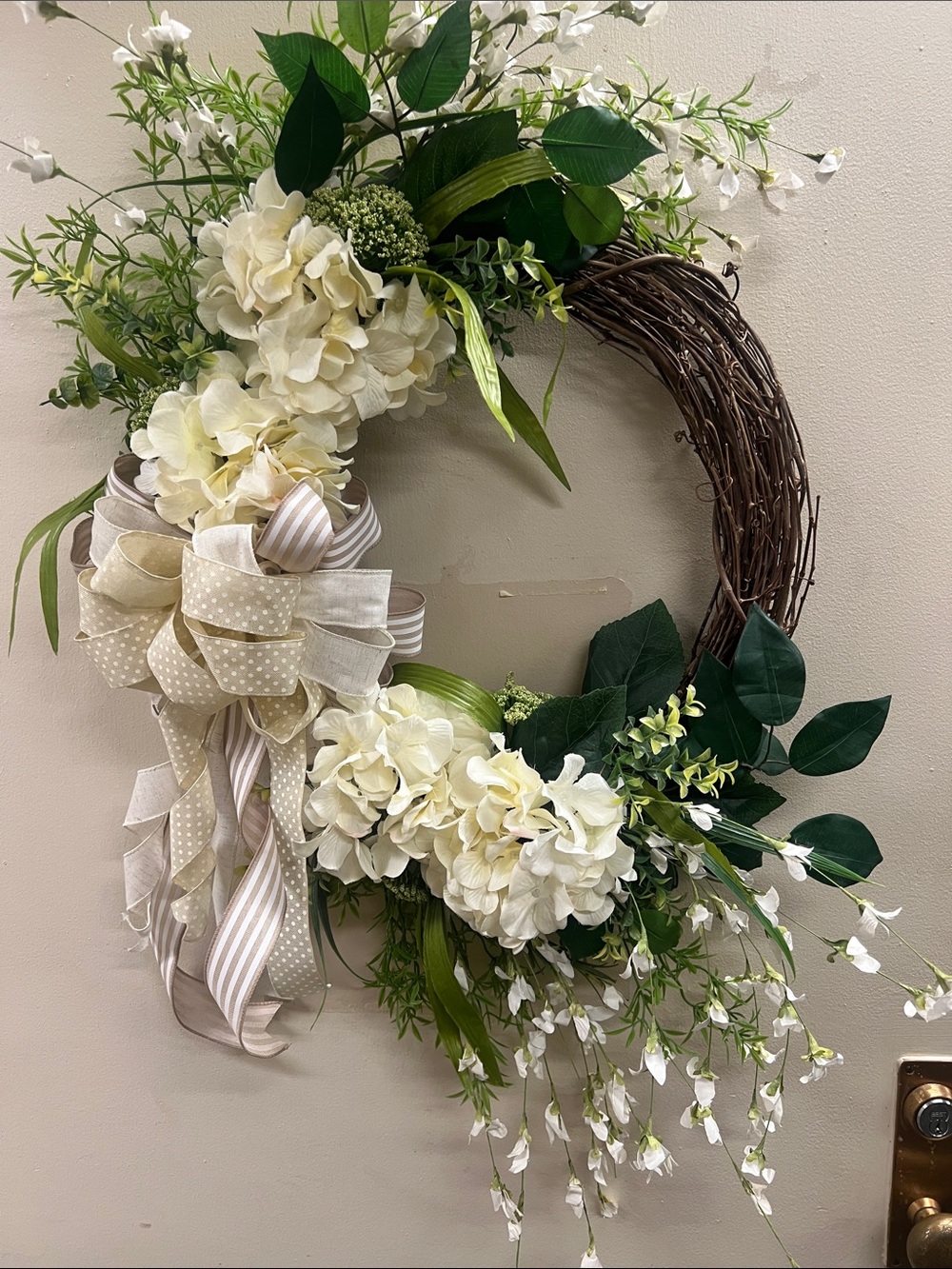 Neutral Cream Hydrangea Grapevine Wreath with Bow